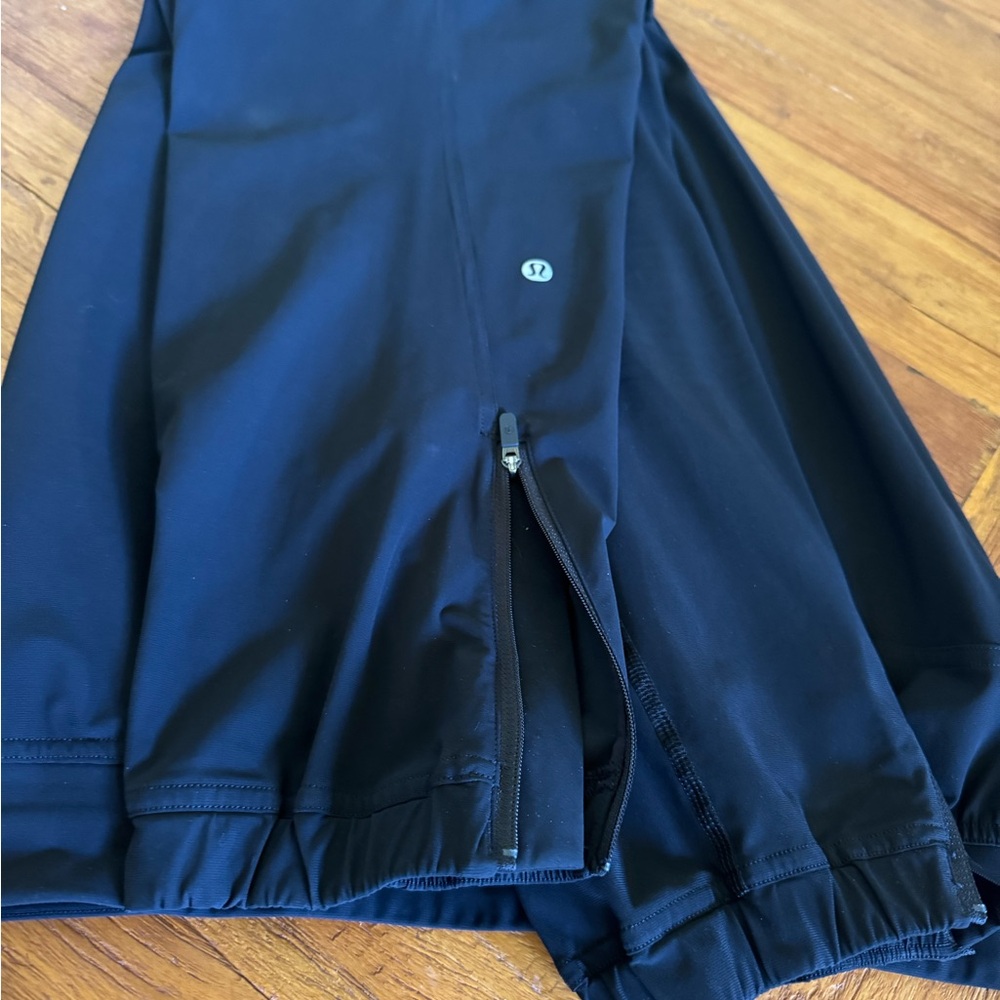 Black Lululemon Adapted Black High  28 inch inseam Jogger with Zipper